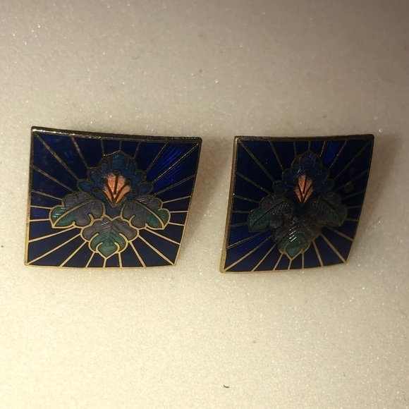 VTG Gold Tone Brass Square Shape Painted Enamel Iris Flower Earrings 1” x 1” - Picture 2 of 4